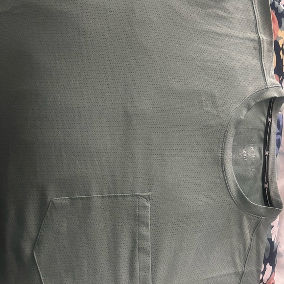 Kenneth Cole branded Soft active tee/shirt for sale for Men size Large - Picture 7 of 8